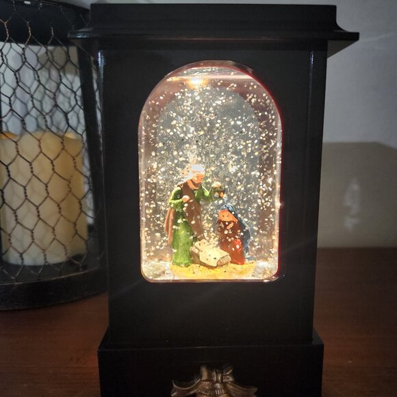 Classic Inspired Motion and light Holiday Memory Box Nativity Scene - Picture 5 of 5